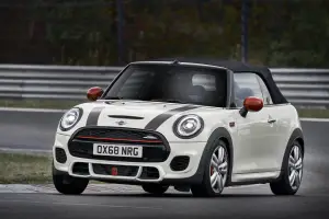 Mini John Cooper Works MY 2019 - 24