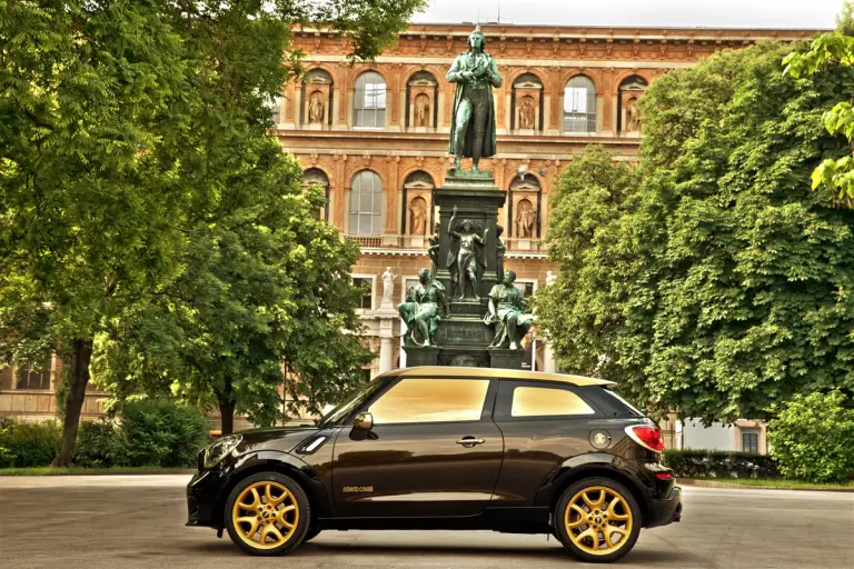 MINI Paceman by Roberto Cavalli - Life Ball 2013 - 1