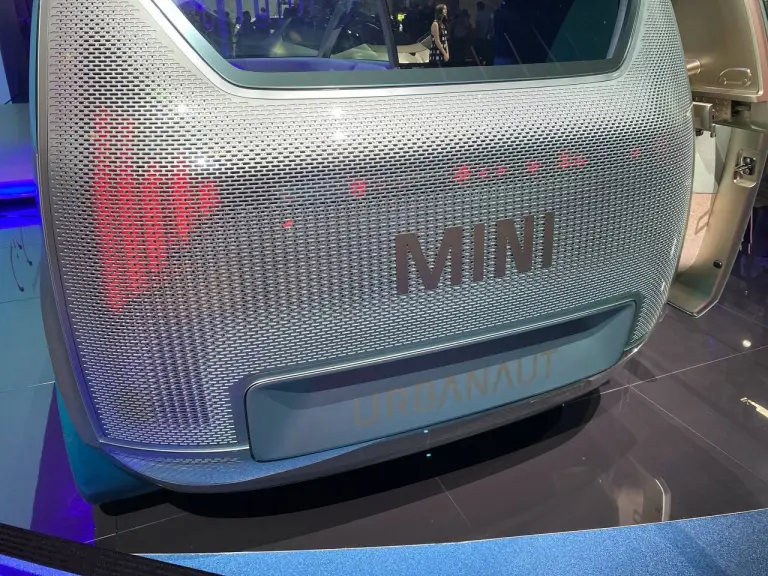Mini Vision Urbanaut - Salone di Monaco 2021 - 5