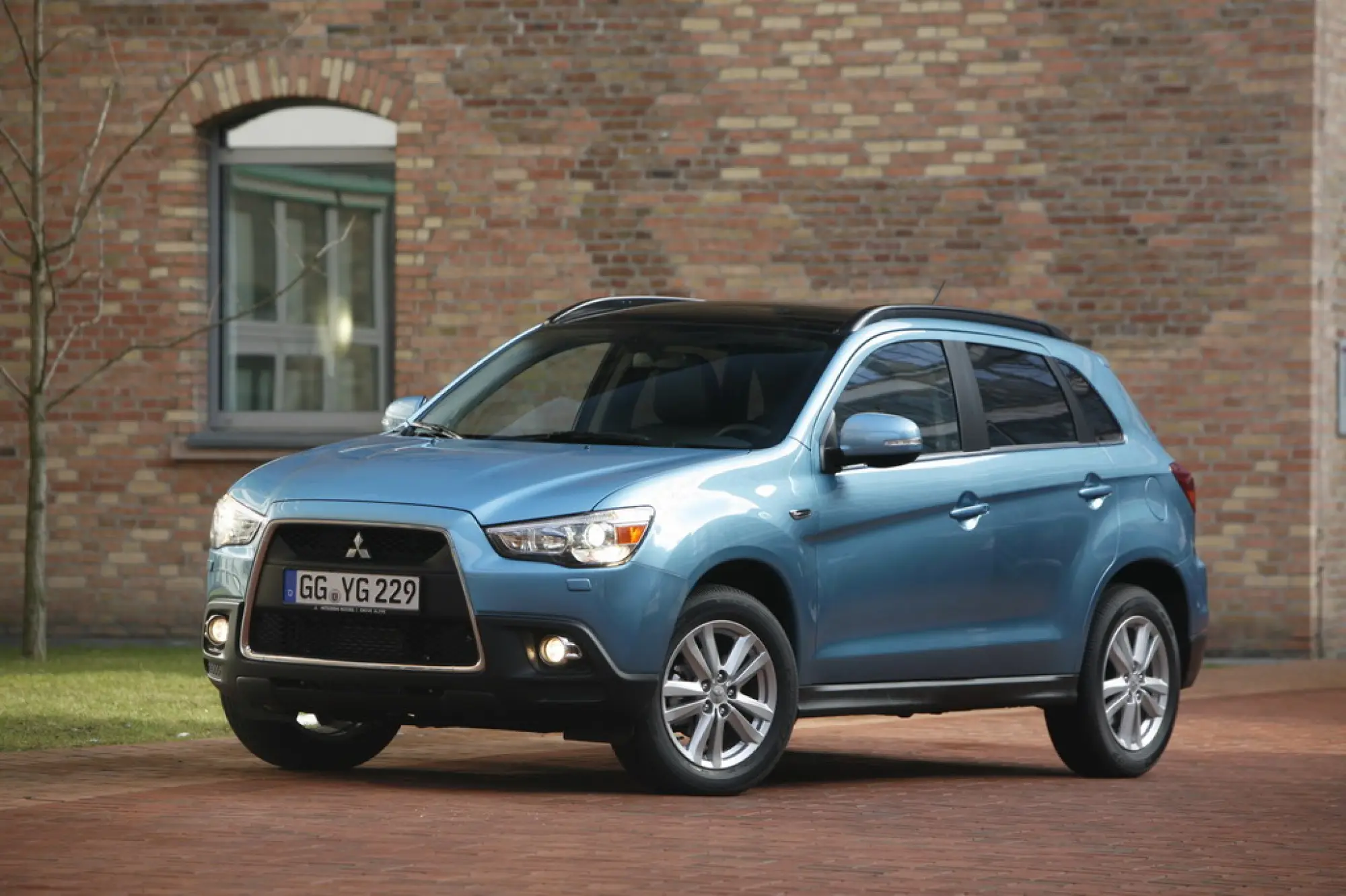 Mitsubishi ASX - 1