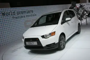 Mitsubishi Colt 2011 - 3