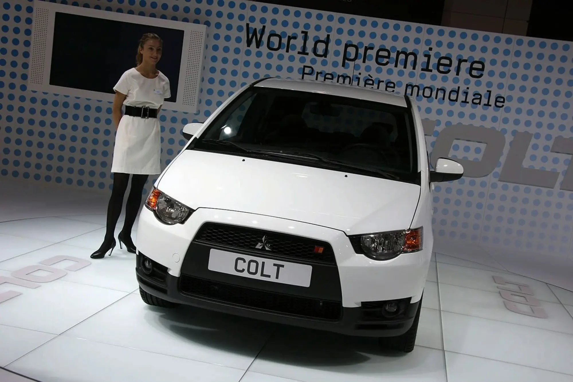 Mitsubishi Colt 2011 - 4