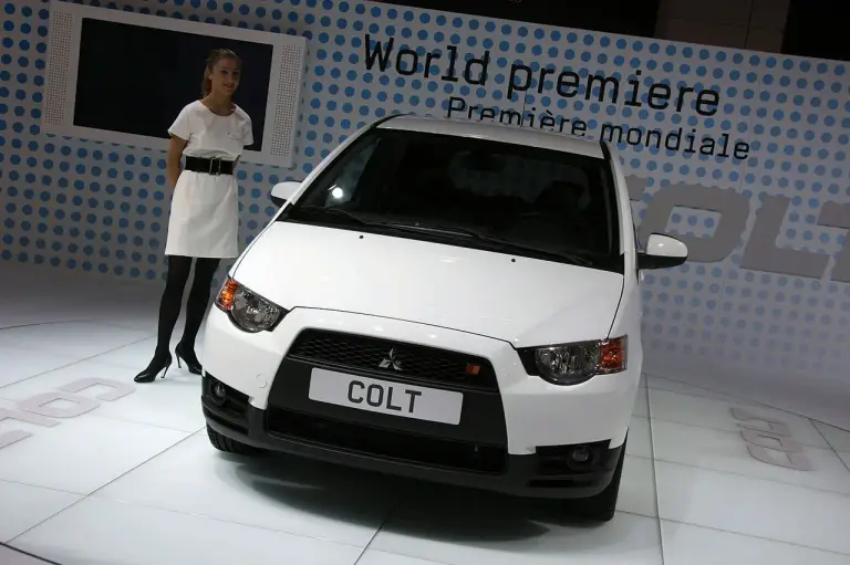 Mitsubishi Colt 2011 - 4