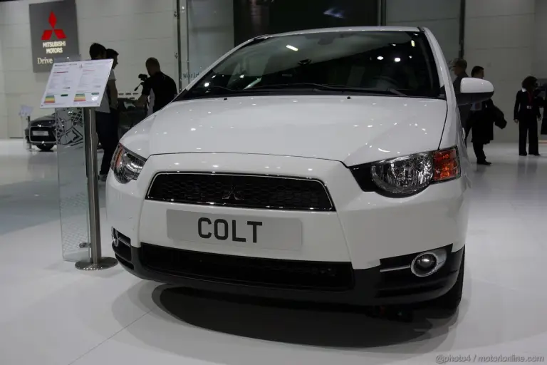 Mitsubishi Colt Diamond Ginevra 2011 - 2