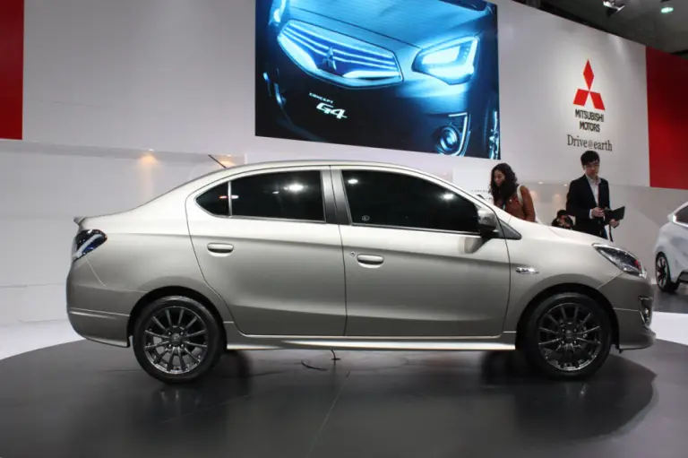 Mitsubishi Concept G4 - Salone di Shanghai 2013 - 1