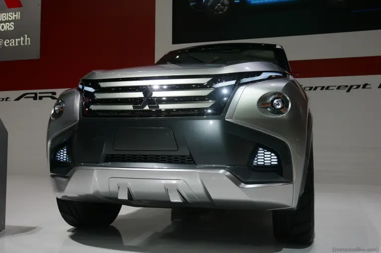 Mitsubishi Concept GC - Salone di Ginevra 2014 - 3