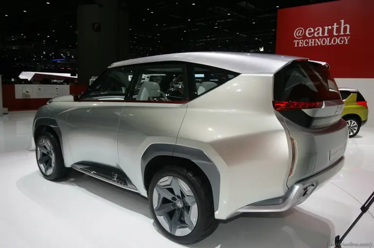Mitsubishi Concept GC - Salone di Ginevra 2014 - 6