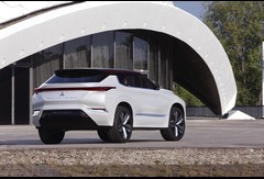 Mitsubishi Concept GT-PHEV foto stampa Salone di Parigi 2016