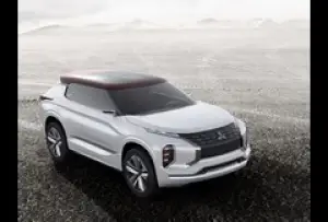 Mitsubishi Concept GT-PHEV foto stampa Salone di Parigi 2016 - 25