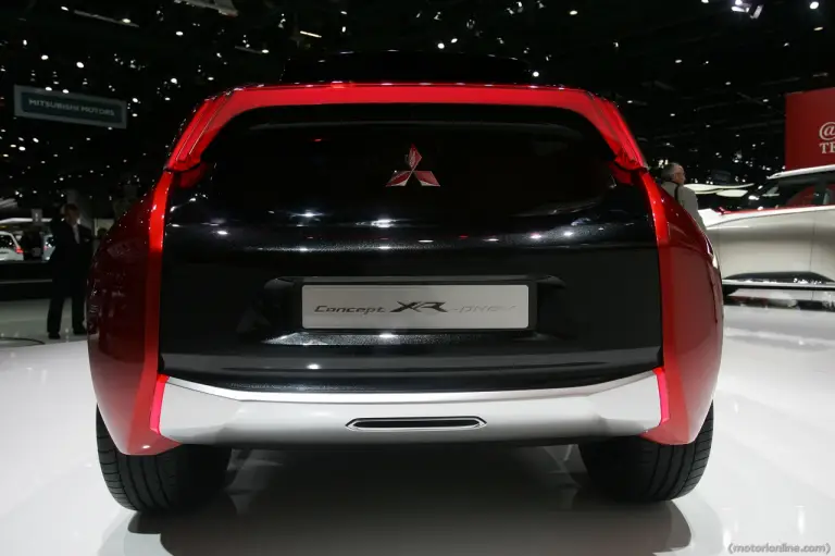 Mitsubishi Concept XR - Salone di Ginevra 2014 - 4