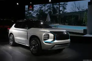 Mitsubishi Engelberg Tourer - Salone di Ginevra 2019 - 8