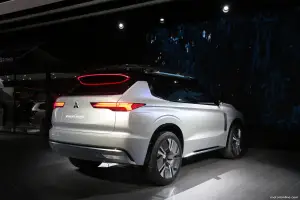 Mitsubishi Engelberg Tourer - Salone di Ginevra 2019 - 12