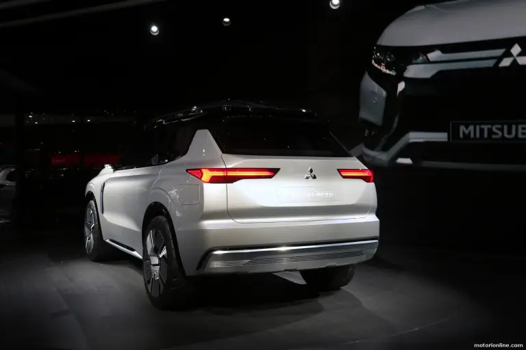 Mitsubishi Engelberg Tourer - Salone di Ginevra 2019 - 15