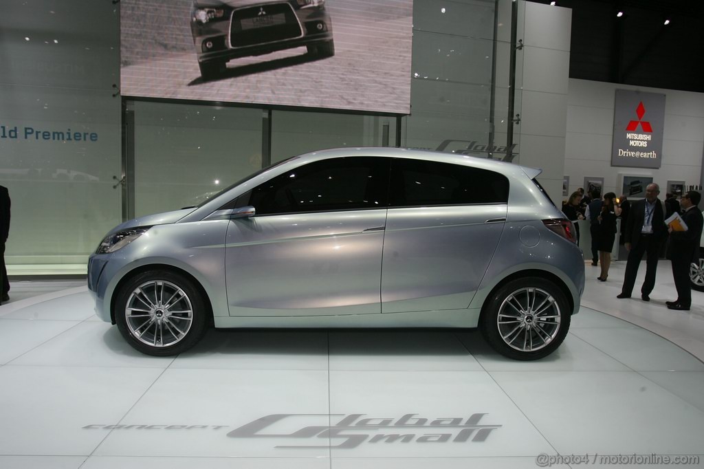 Mitsubishi Global Small Ginevra 2011