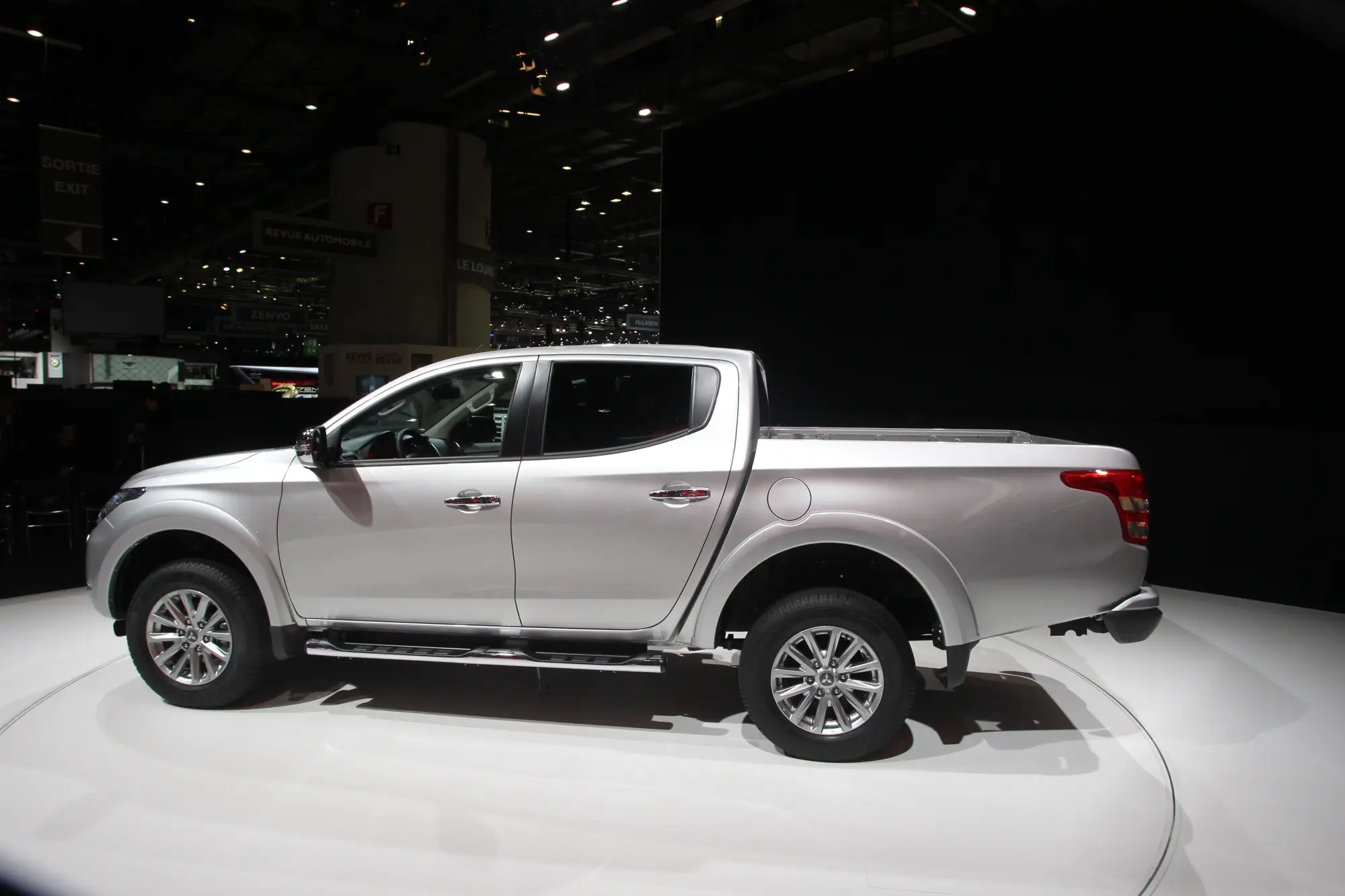 Mitsubishi L200 2015 - Salone di Ginevra 2015 - 4