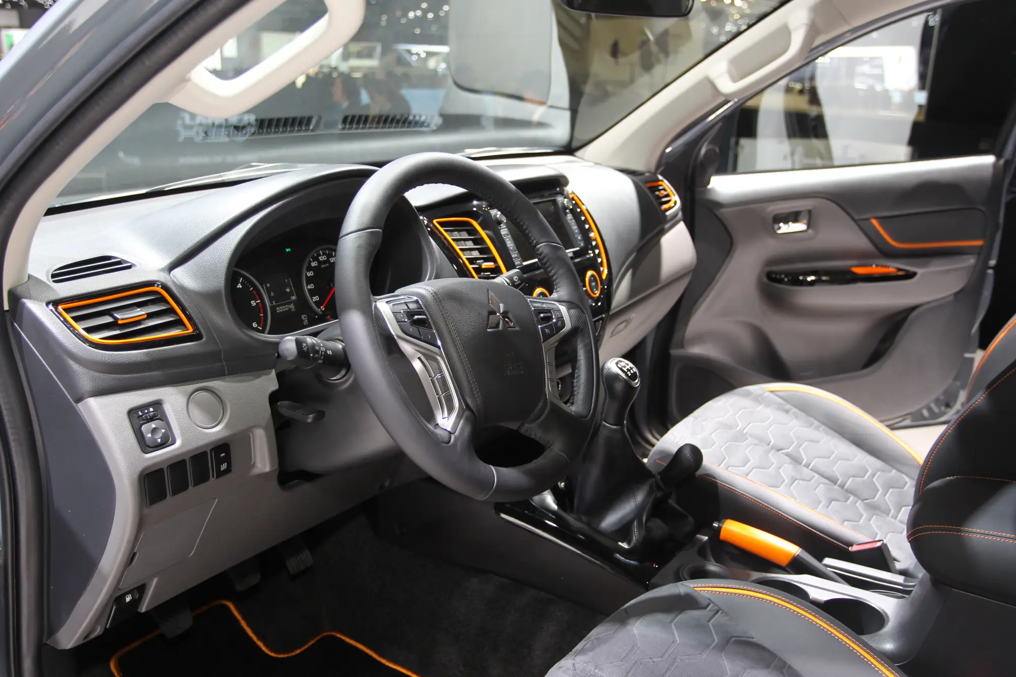 Mitsubishi L200 Geoseek Concept - Salone di Ginevra 2016 - 11