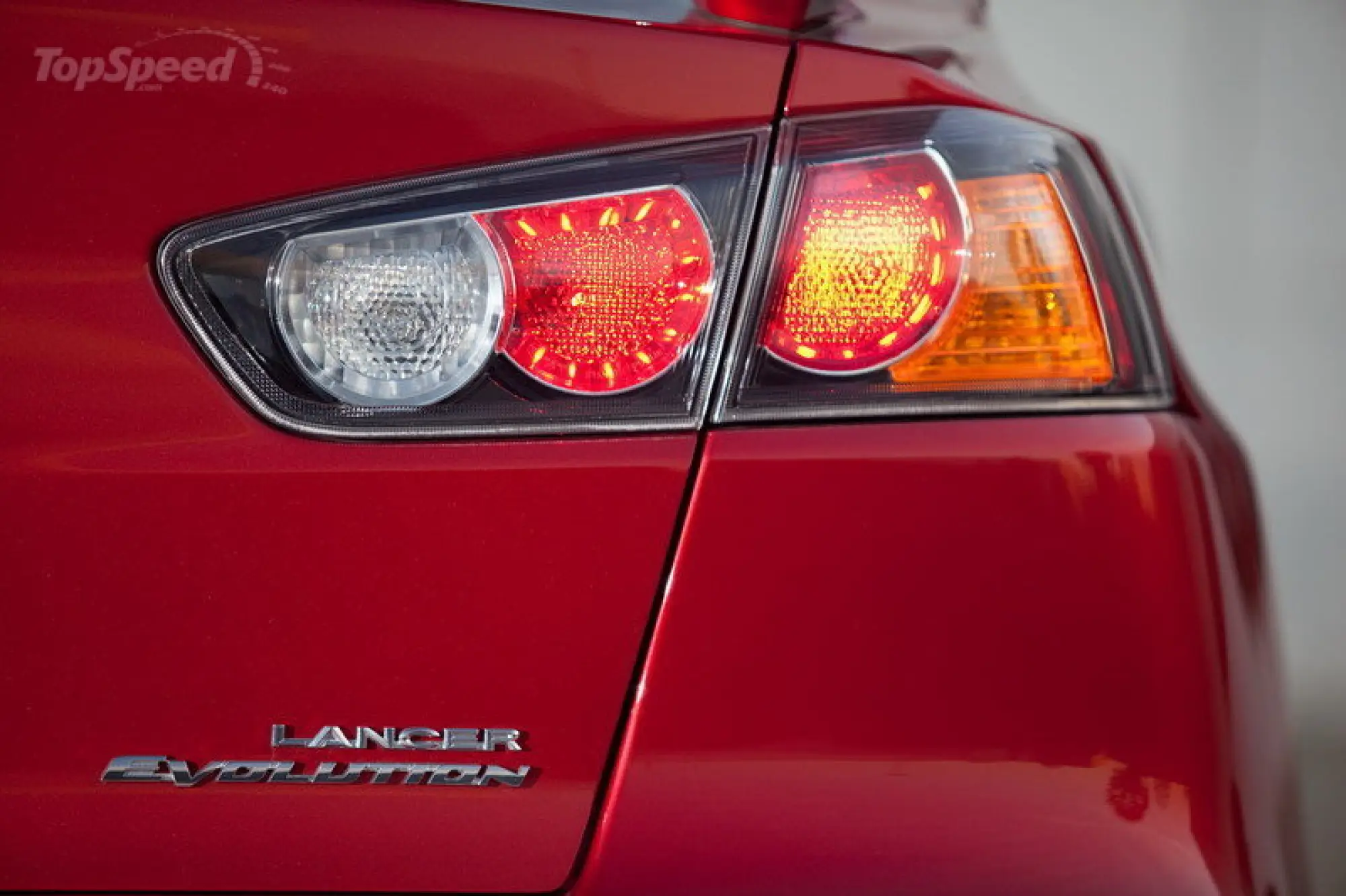Mitsubishi Lancer Evolution 2011 - 3