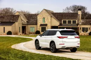 Mitsubishi Outlander 2021