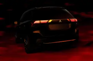 Mitsubishi Outlander MY 2016 - Teaser ufficiali