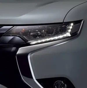 Mitsubishi Outlander PHEV 2016 - 2