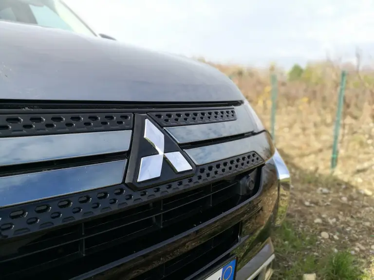 Mitsubishi Outlander PHEV 2019 - Test Drive in Anteprima  - 10