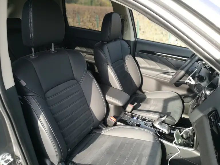 Mitsubishi Outlander PHEV 2019 - Test Drive in Anteprima  - 15