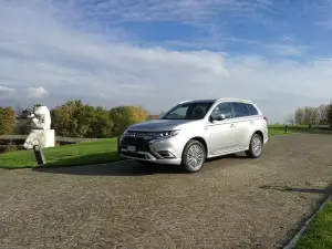 Mitsubishi Outlander PHEV 2019 - Test Drive in Anteprima  - 20