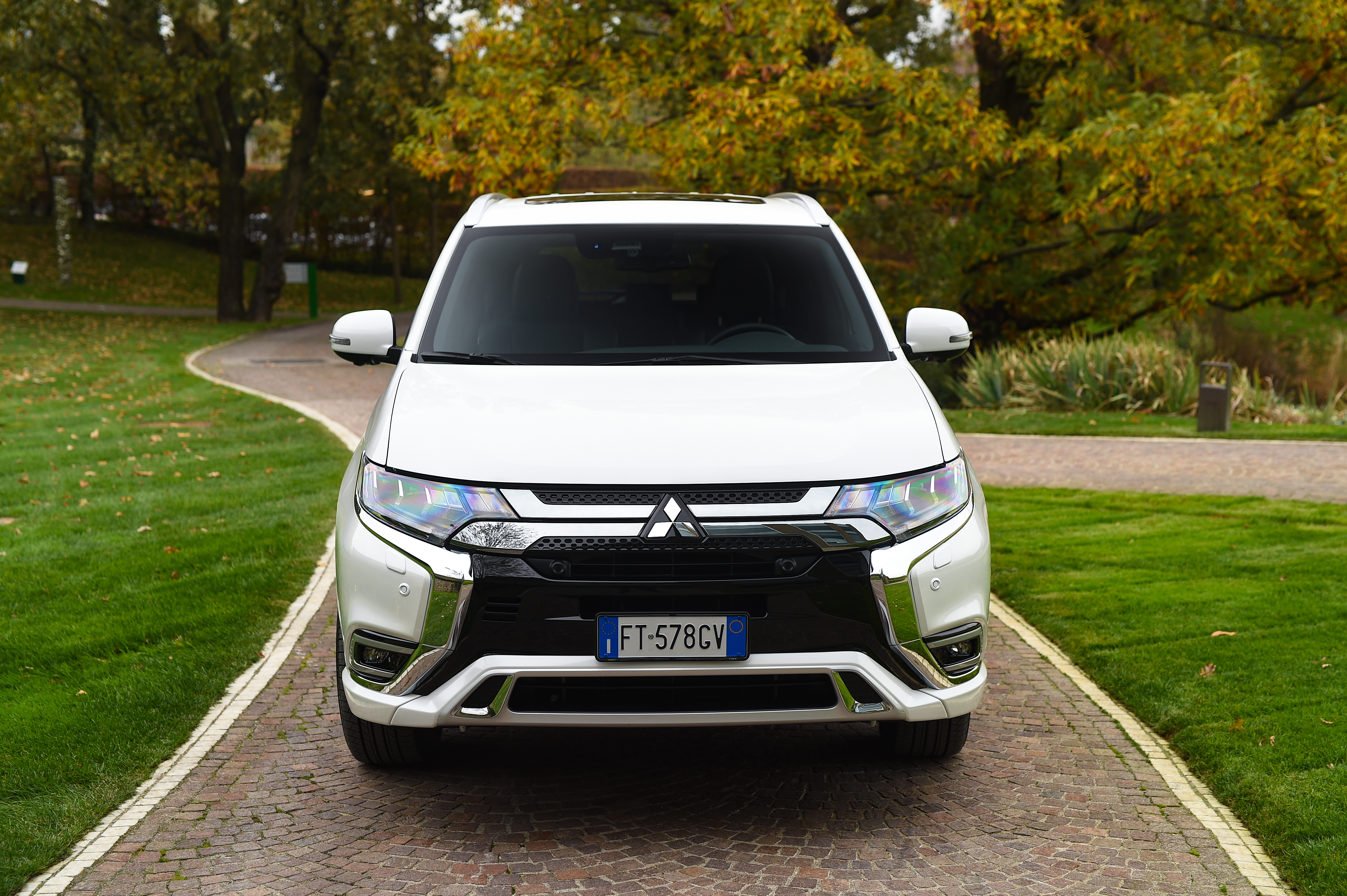 Mitsubishi Outlander PHEV 2019