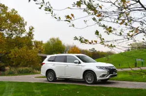 Mitsubishi Outlander PHEV 2019