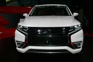 Mitsubishi Outlander PHEV Concept-S - Salone di Parigi 2014
