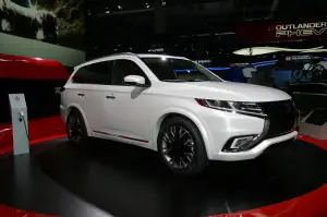 Mitsubishi Outlander PHEV Concept-S - Salone di Parigi 2014