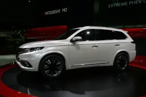 Mitsubishi Outlander PHEV Concept-S - Salone di Parigi 2014