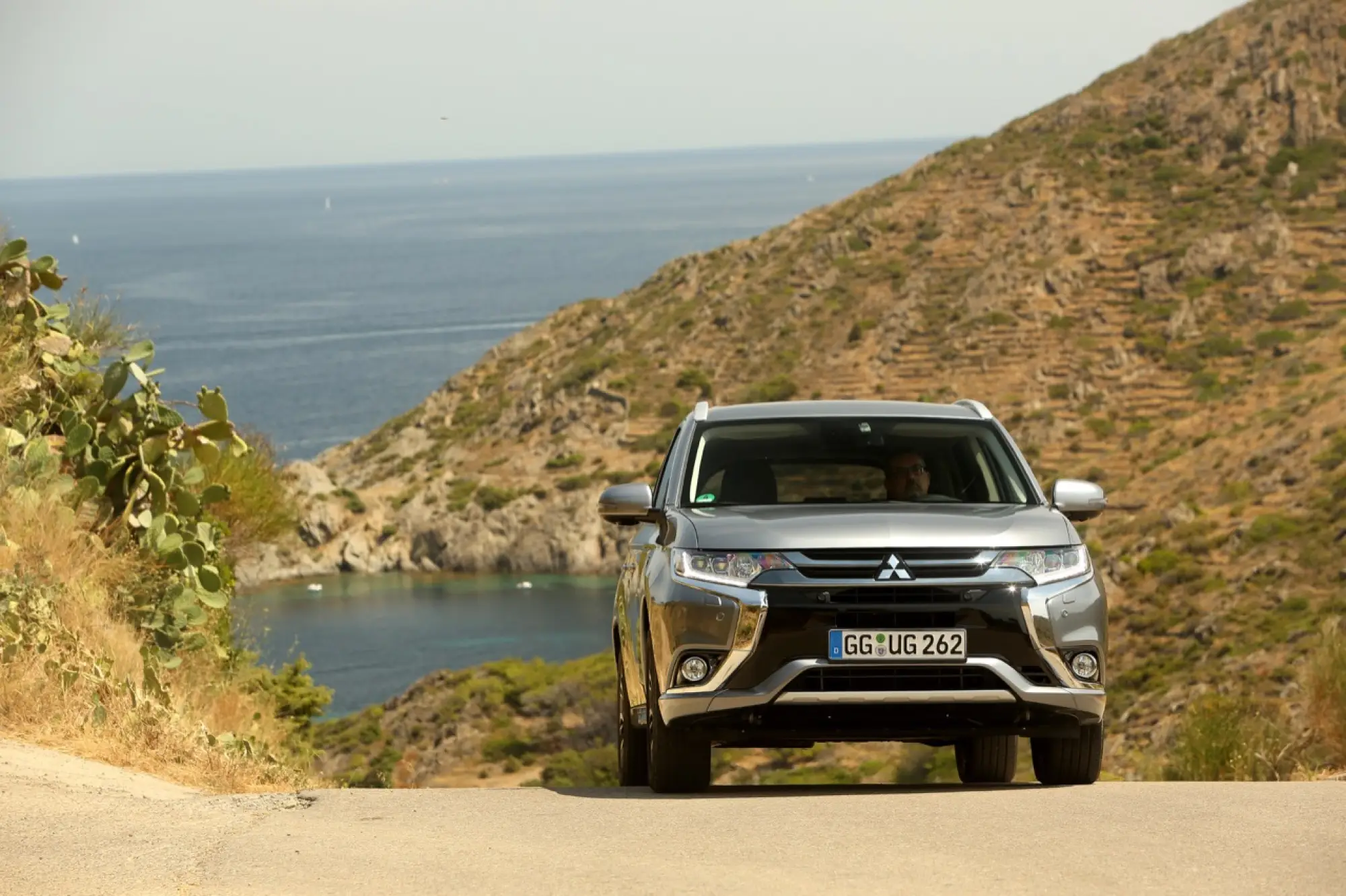 Mitsubishi Outlander PHEV MY 2016 - 12