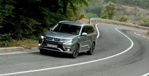 Mitsubishi Outlander PHEV MY 2016 - 18