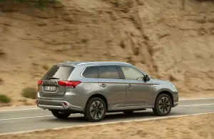 Mitsubishi Outlander PHEV MY 2016