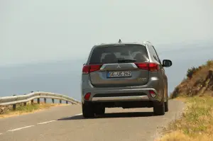 Mitsubishi Outlander PHEV MY 2016