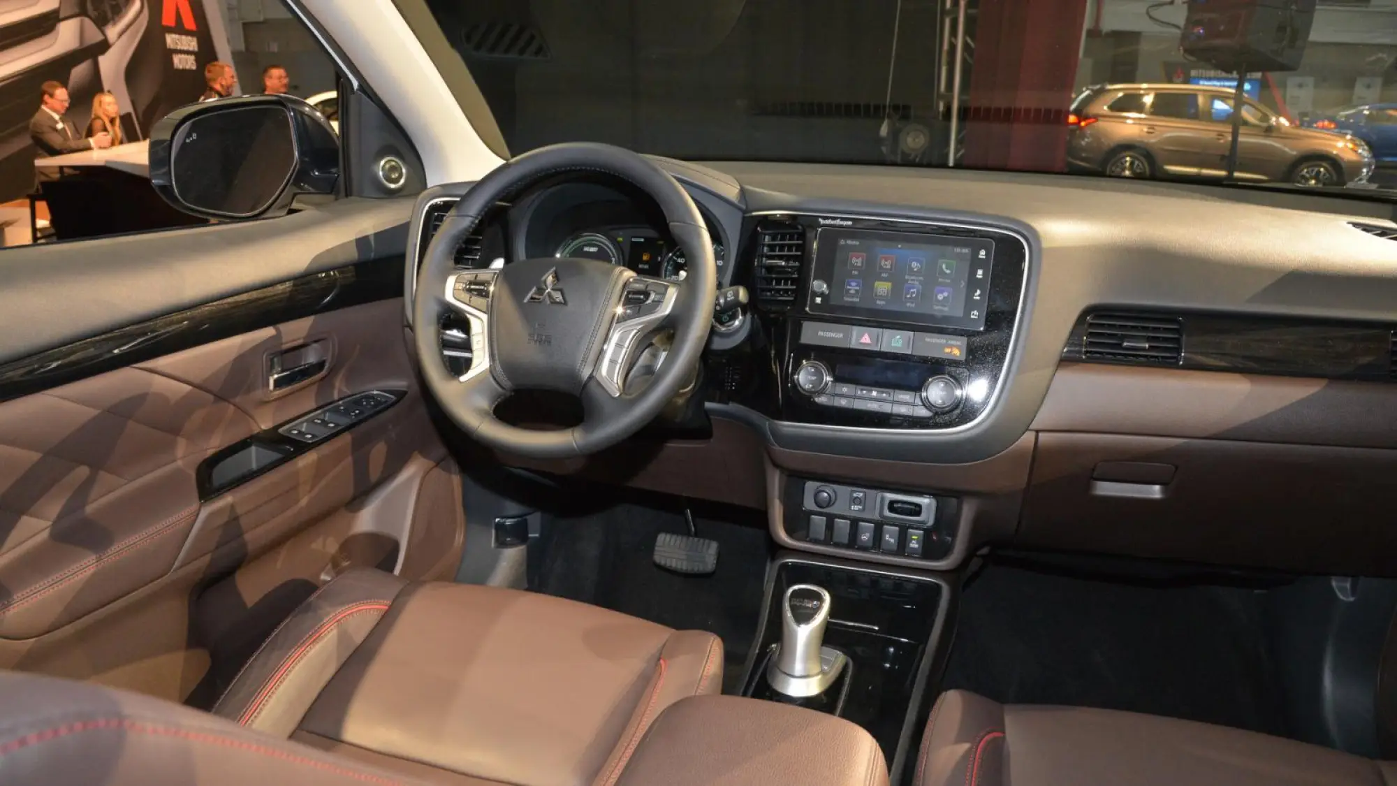 Mitsubishi Outlander PHEV MY 2017 - 11