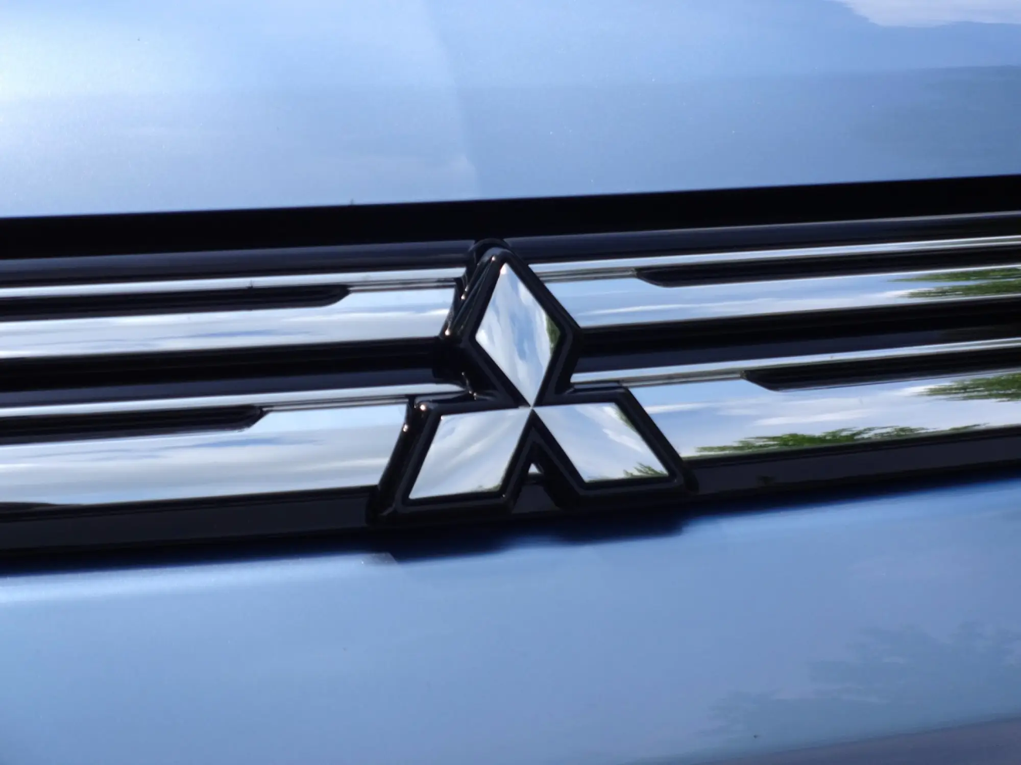 Mitsubishi Outlander PHEV - Primo Contatto - 3