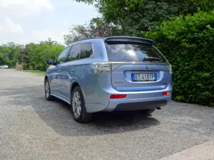 Mitsubishi Outlander PHEV - Primo Contatto