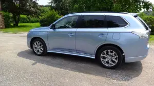 Mitsubishi Outlander PHEV - Primo Contatto