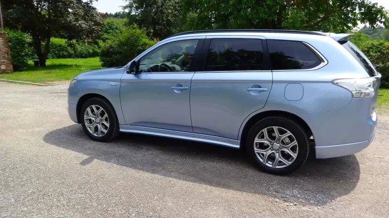 Mitsubishi Outlander PHEV - Primo Contatto - 19