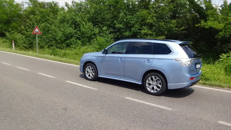 Mitsubishi Outlander PHEV - Primo Contatto - 26