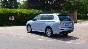 Mitsubishi Outlander PHEV - Primo Contatto