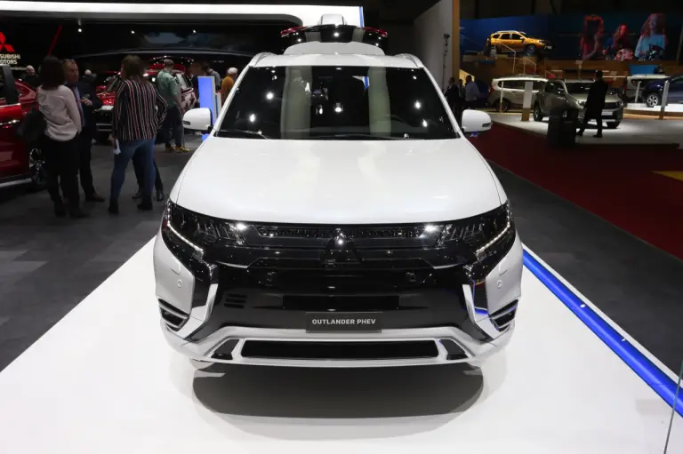 Mitsubishi Outlander Phev - Salone di Ginevra 2018 - 2