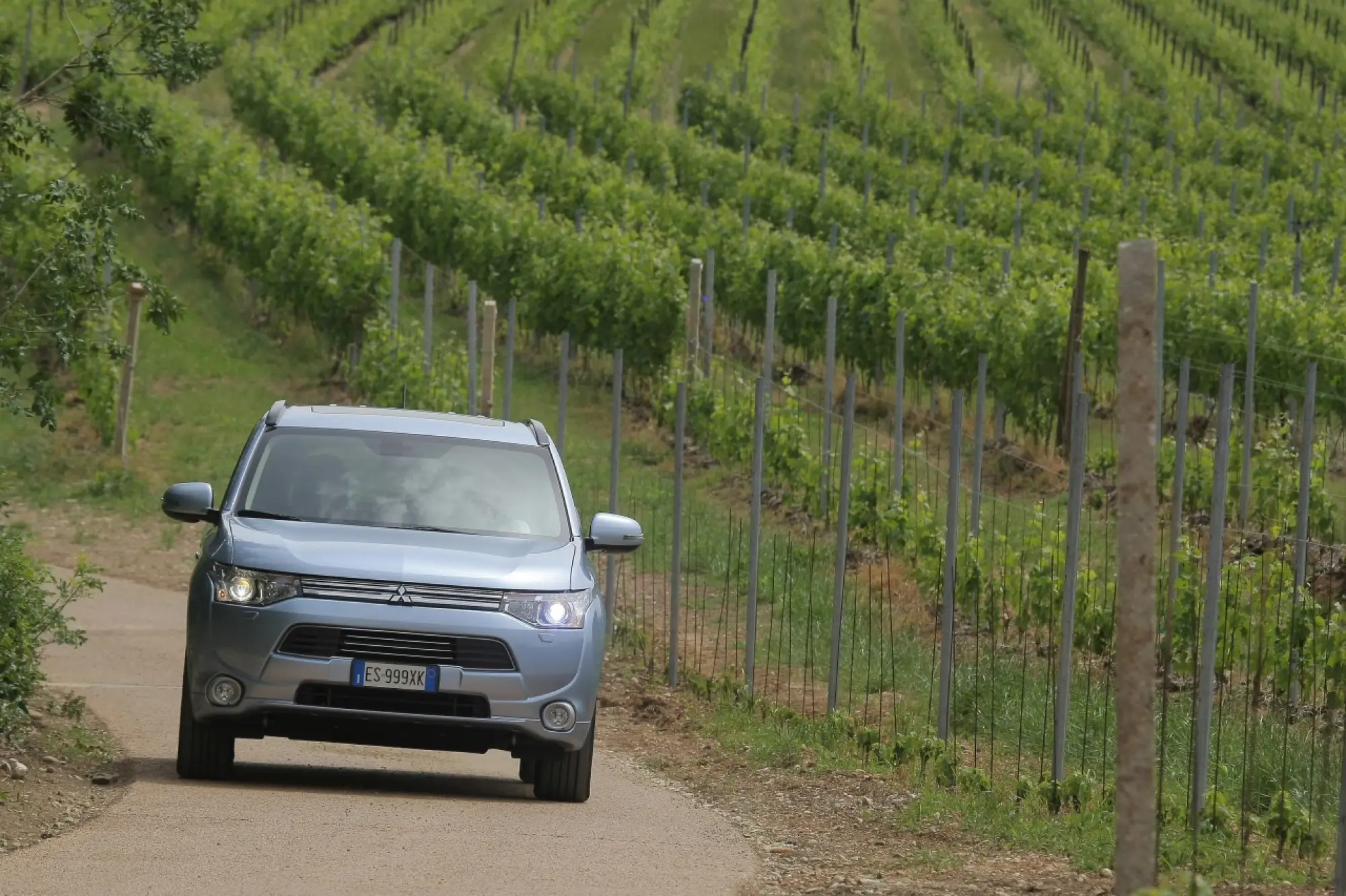 Mitsubishi Outlander PHEV - 163