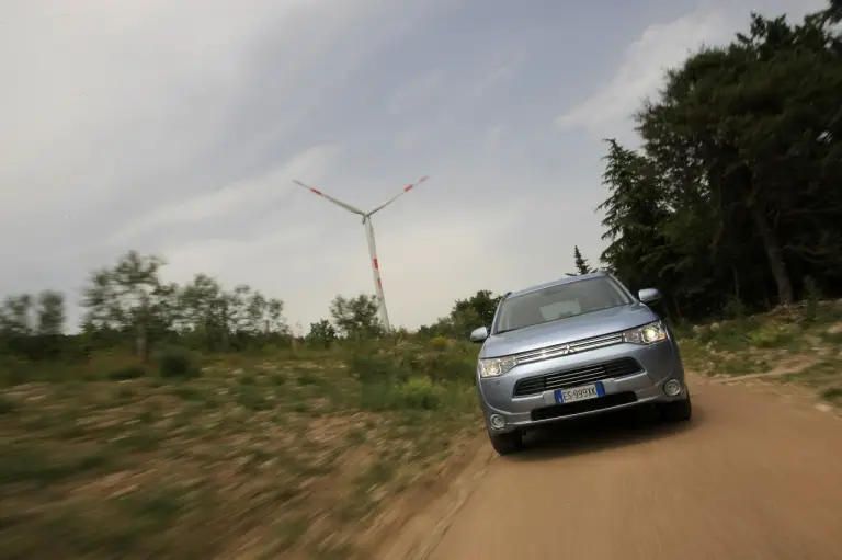 Mitsubishi Outlander PHEV - 184