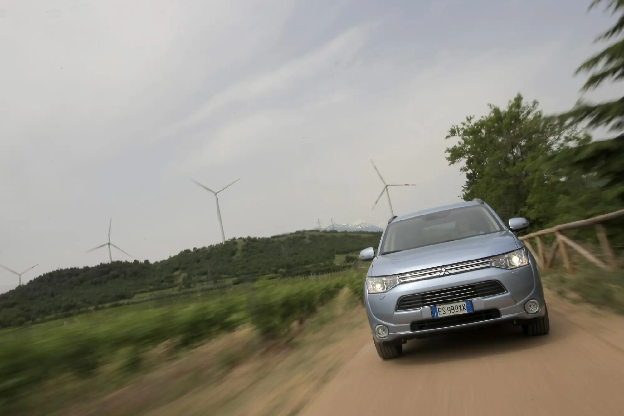 Mitsubishi Outlander PHEV - 192