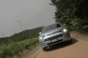 Mitsubishi Outlander PHEV - 195