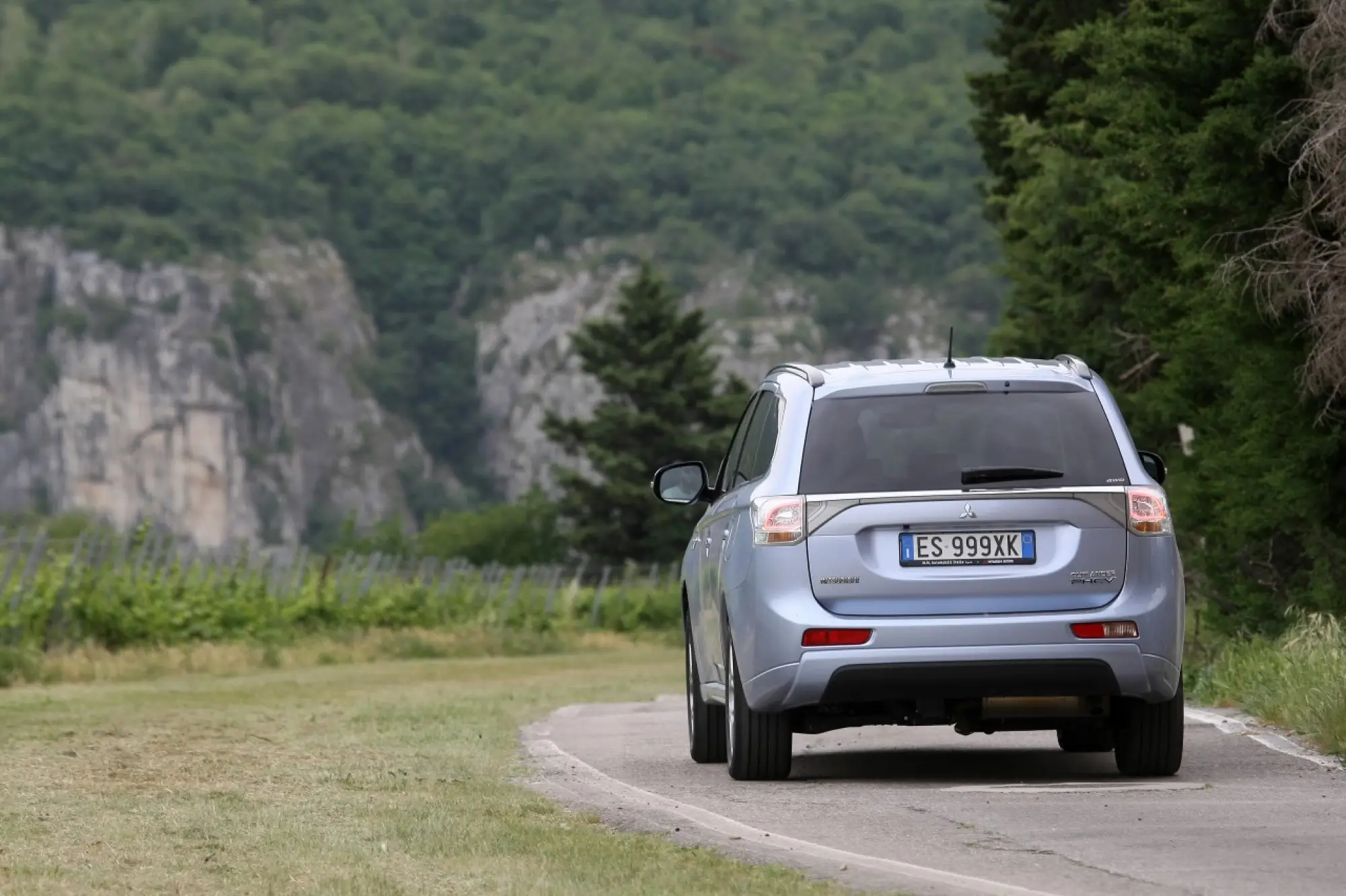 Mitsubishi Outlander PHEV - 226