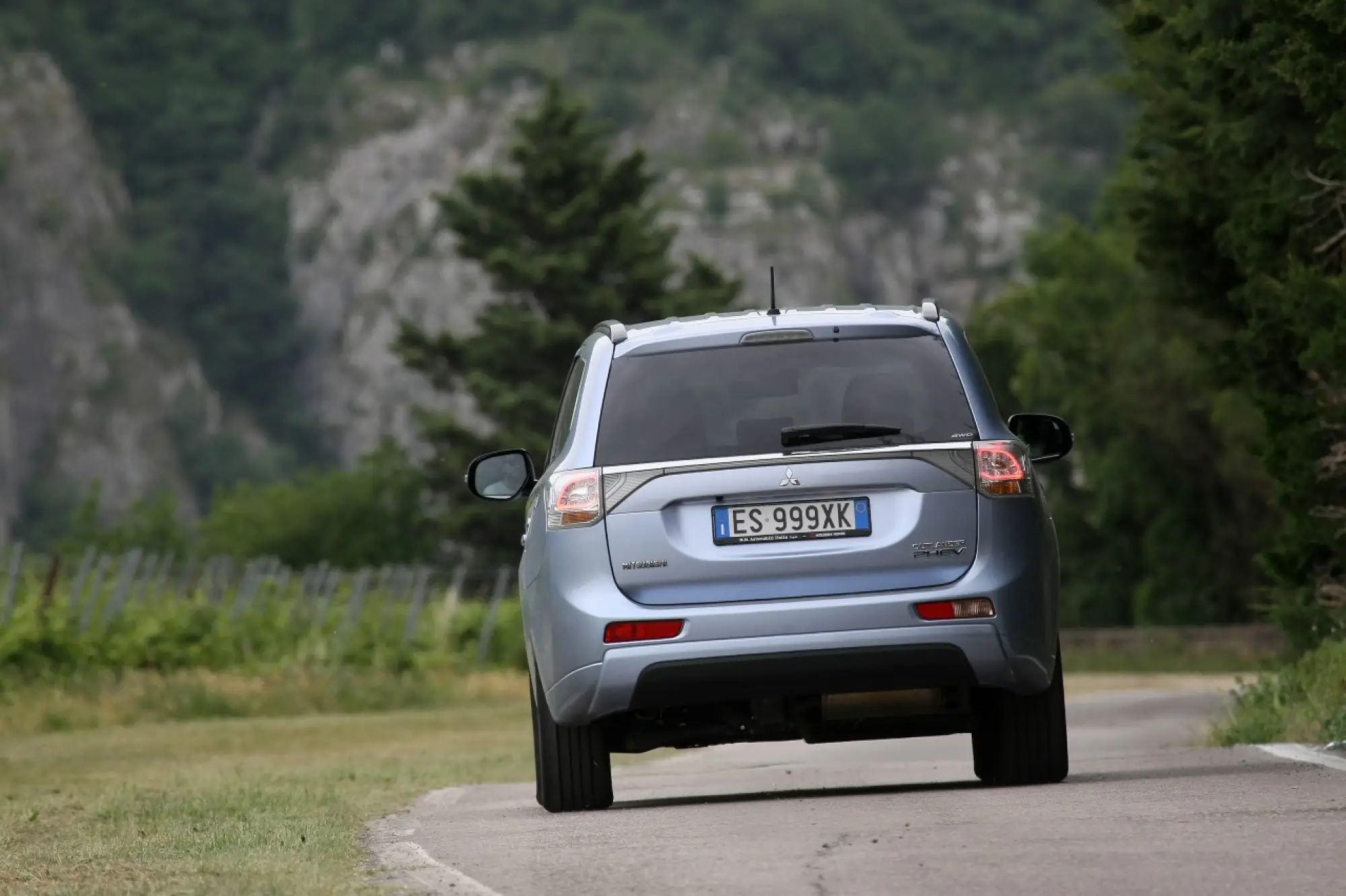 Mitsubishi Outlander PHEV - 227